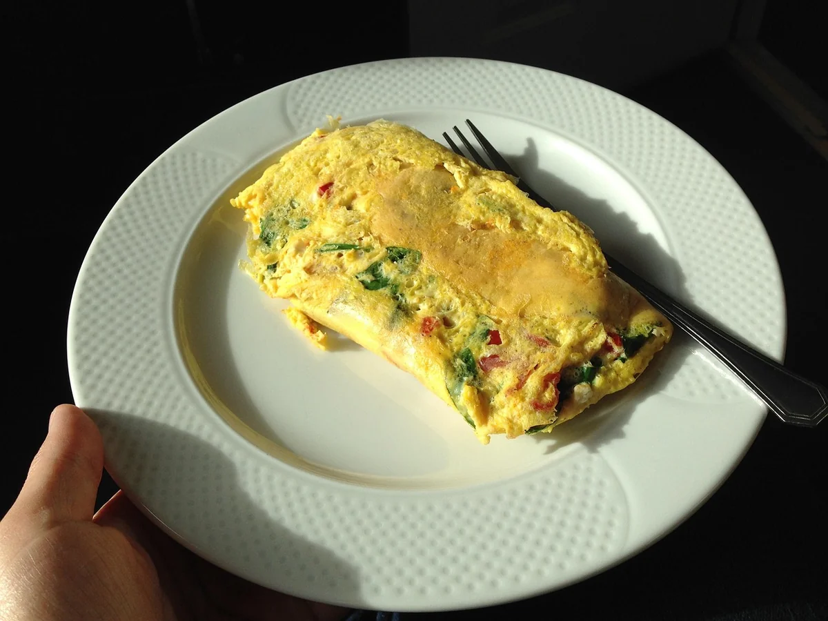 Omelette moelleuse ou baveuse : la vraie différence